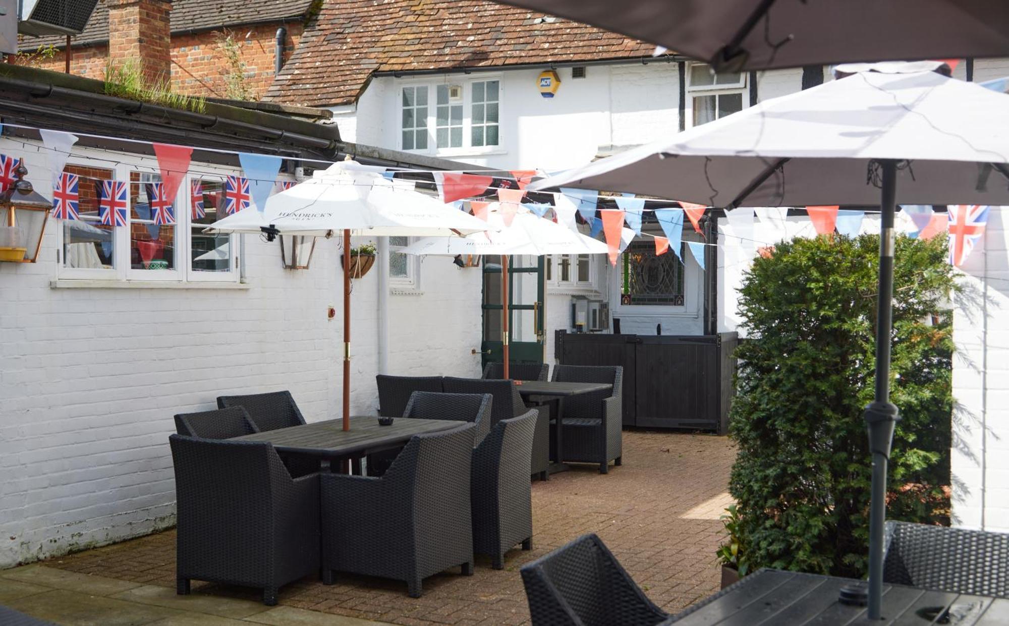 The Bell Hotel Woburn By Greene King Inns Exterior foto
