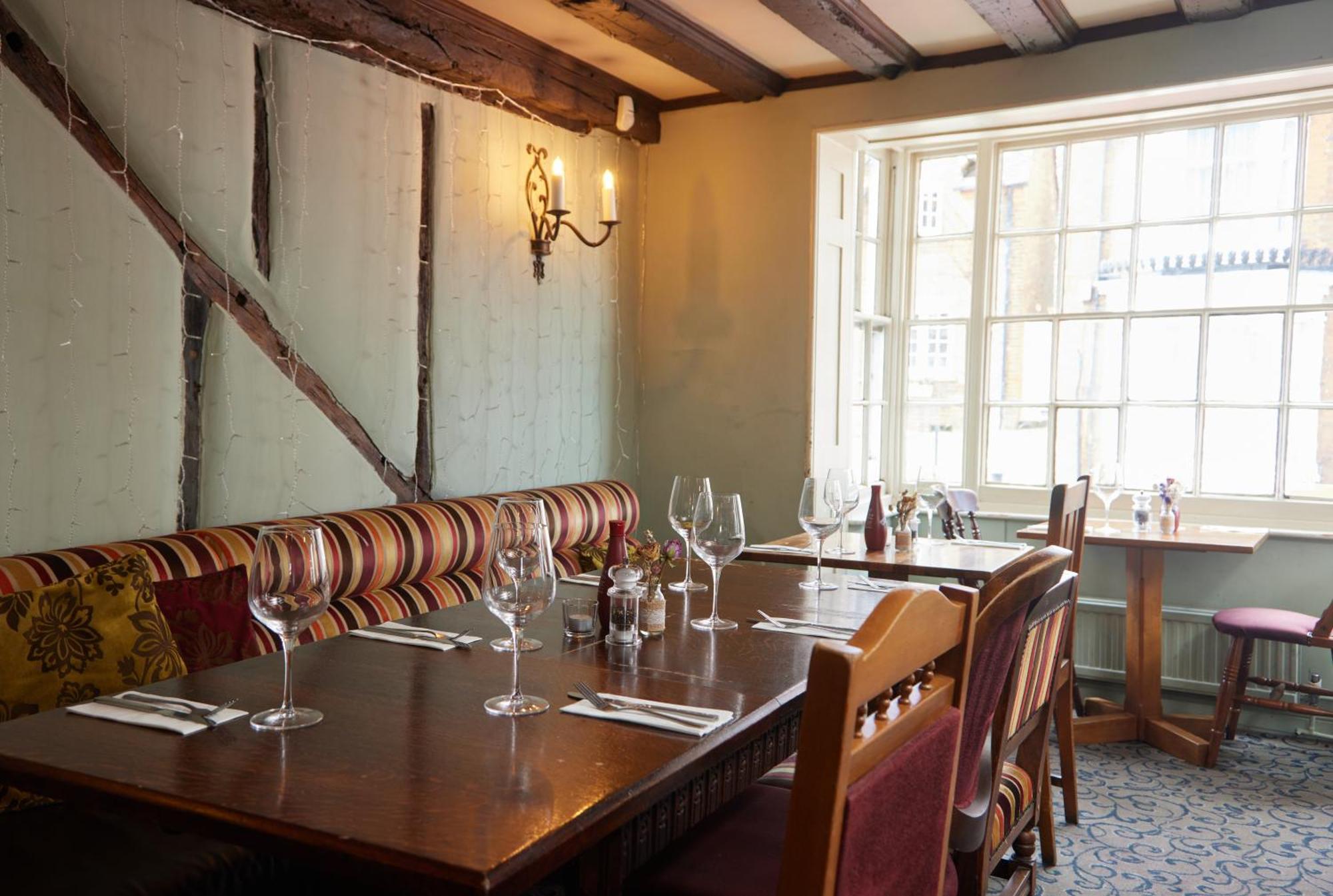 The Bell Hotel Woburn By Greene King Inns Exterior foto